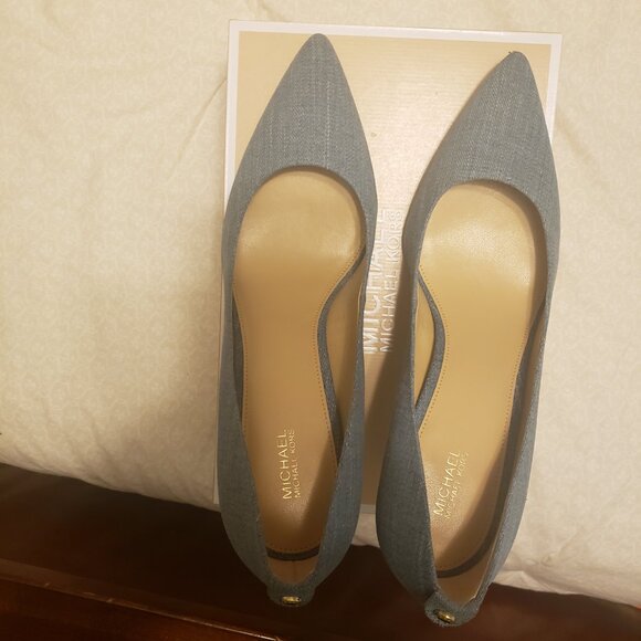 Michael Kors Pumps - Picture 4 of 7